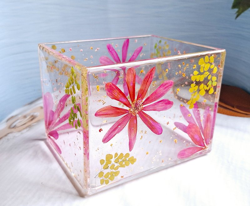 Plastic Acrylic tissue box cover,  storage box, pressed flowers - กล่องทิชชู่ - อะคริลิค หลากหลายสี