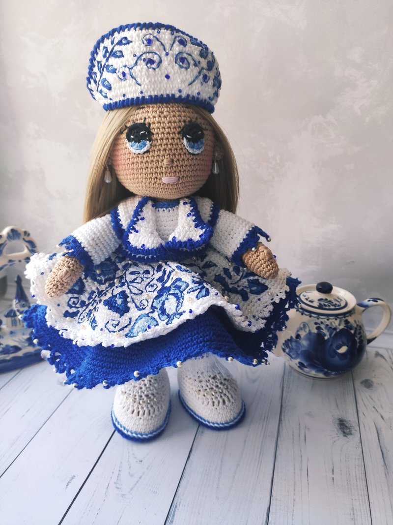 Russian Doll, 俄羅斯娃娃, Gzhel, Crochet Amigurumi Russsian doll - Stuffed Dolls & Figurines - Cotton & Hemp Blue