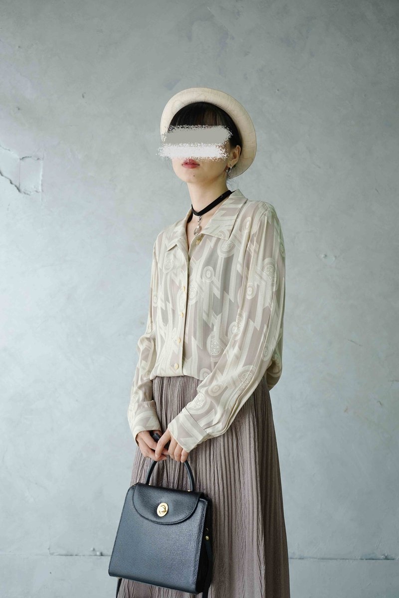 尋寶古著-浪漫古羅馬建築意象透膚灰卡其緹花復古襯衫 - 女襯衫 - 聚酯纖維 卡其色