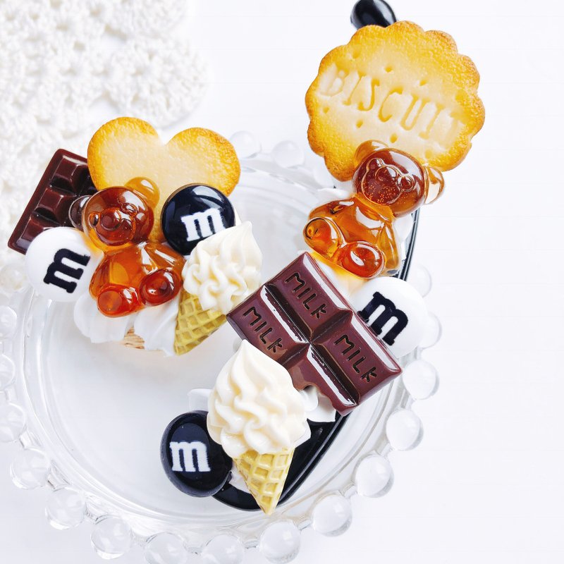 Sweets banana clip  sweets deco fake sweets - เครื่องประดับผม - ดินเหนียว สีดำ