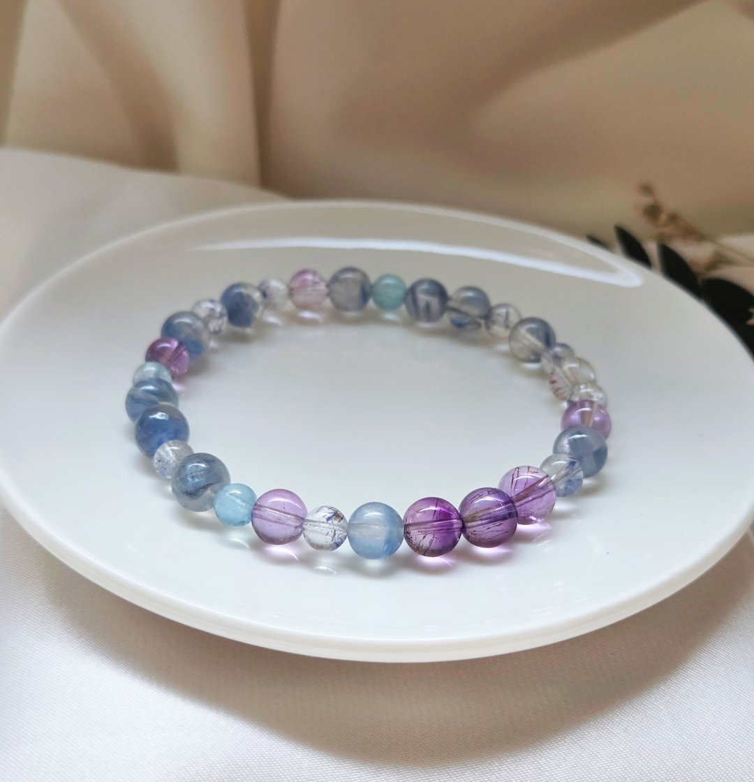 Sharlie / Purple Super Seven, Floating Flower Blue Kyanite, Blue Labradorite / Communication, Inspiration, Clarity of Thought Crystal Bracelet - สร้อยข้อมือ - เครื่องเพชรพลอย สีน้ำเงิน