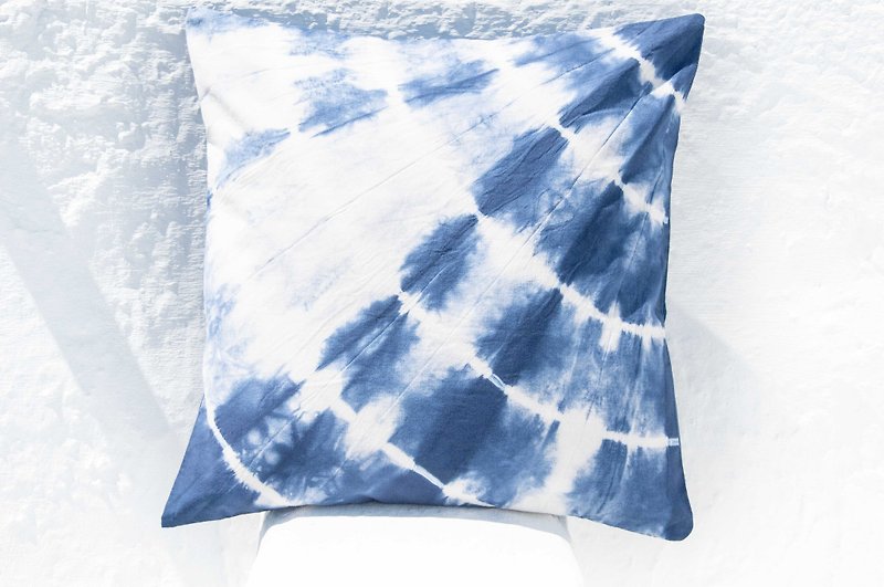 Blue dyed pillowcase/cotton pillowcase/printed pillowcase/indigo blue dyed pillowcase-blue dyed sun - หมอน - ผ้าฝ้าย/ผ้าลินิน สีน้ำเงิน