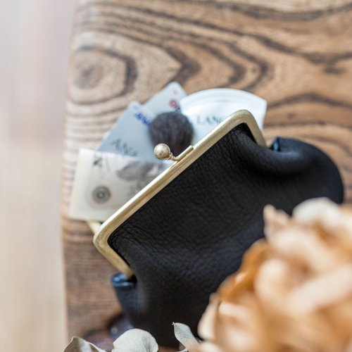 大人の鹿革がま口財布 / 黒 - ショップ Leather Brand +K 財布 - Pinkoi