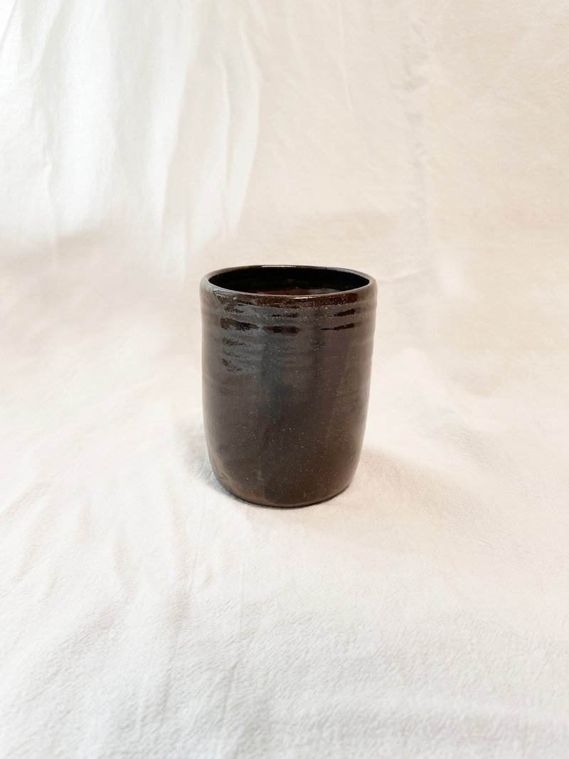 Ceramic handmade | Black Clay Straight Mug (Height 9cm) - แก้ว - ดินเผา สีดำ