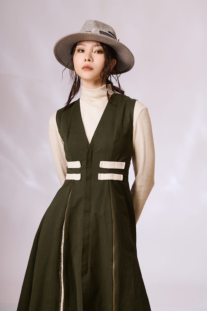 外套式插片裙 - 墨綠 - 女大衣/外套 - 棉．麻 綠色