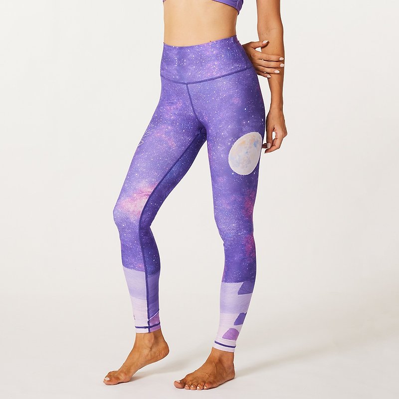 SILVERWIND旅途系列 星際印花中高腰提臀收腹運動健身瑜伽褲 - 運動褲/緊身褲 - 環保材質 紫色