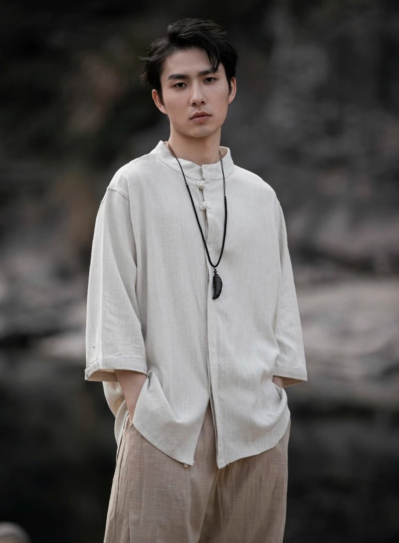 Chinese style 5-quarter sleeve linen short-sleeved shirt under the mist and rain - เสื้อเชิ้ตผู้ชาย - วัสดุอื่นๆ หลากหลายสี
