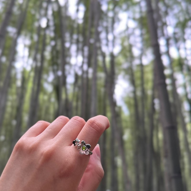 【Pinkoi x SOU・SOU】淺橄欖石水晶戒指 | 八月誕生石 - 戒指 - 純銀 