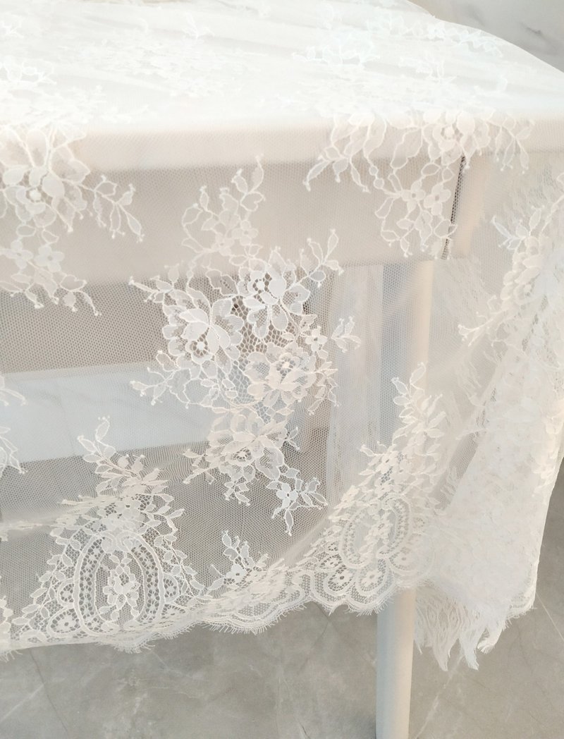 蕾絲花朵刺繡桌布桌墊桌巾婚禮蕾絲桌布桌墊 - 桌布/桌巾/餐墊 - 其他材質 