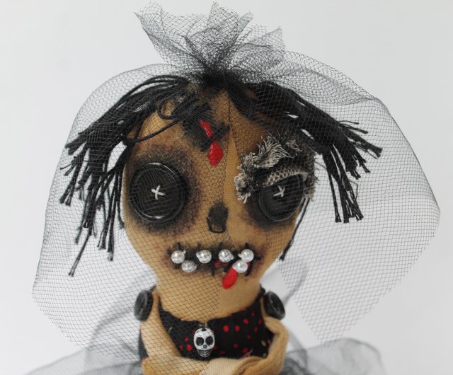 Blythe dolls: too scary for children, loved by adults, Toys