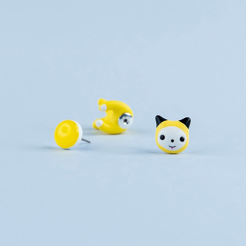 Chimmy BT21 Cat Earrings - Polymer Clay Jewelry, Handmade&Handpaited - ต่างหู - ดินเหนียว สีเหลือง