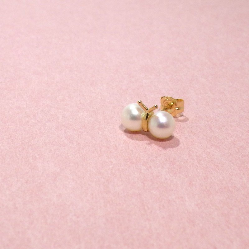 18K yellow gold  Japanese Akoya pearl earring Butterfly - Earrings & Clip-ons - Pearl 