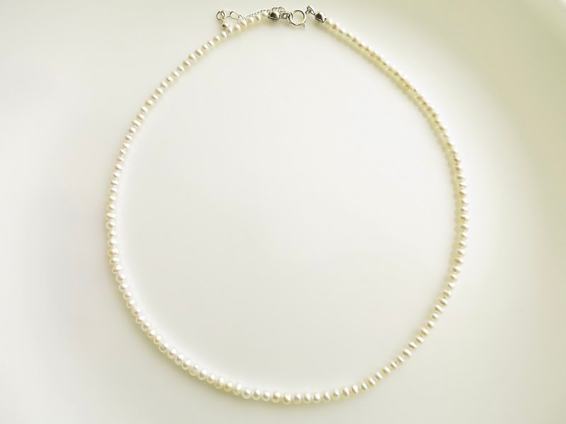 Mi your pearl necklace Mini collier de perle - Necklaces - Pearl White
