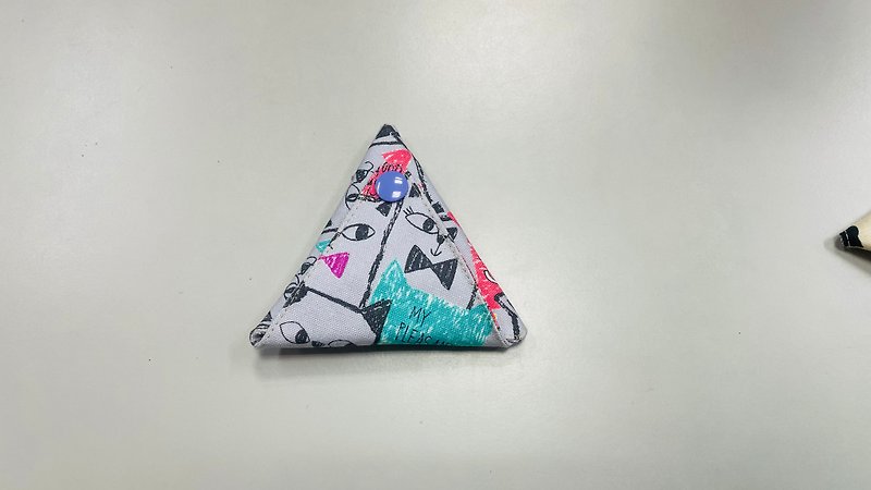 三角零錢包-芋頭紫喵喵-現貨僅一個 - 散紙包 - 棉．麻 紫色