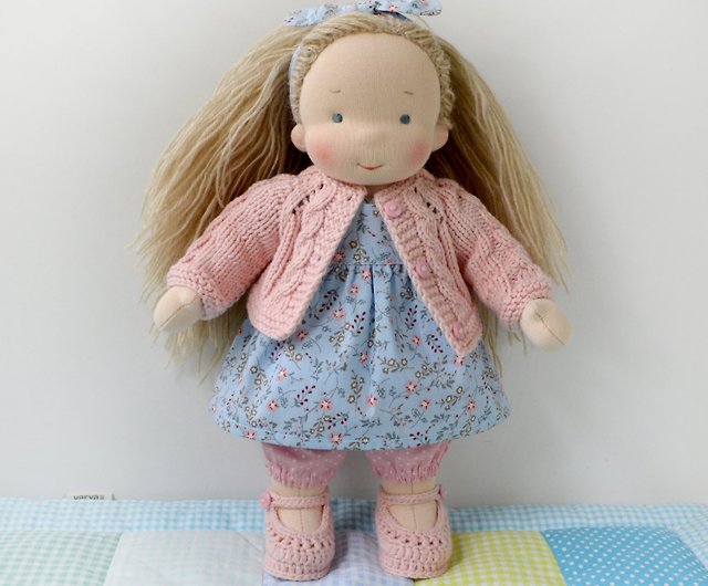 割引新品30cmお人形 リバティワンピの女の子　シュタイナー　ウォルドルフ人形 人形
