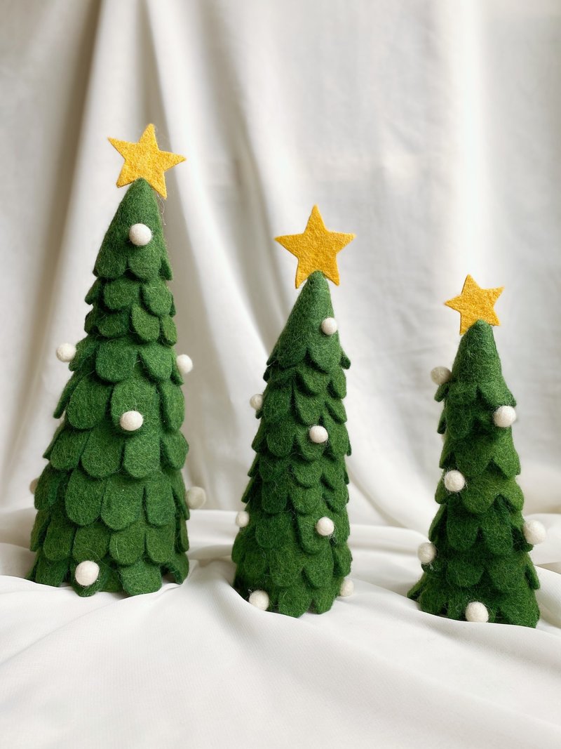 【好日手作】大中小三顆立體聖誕樹 手作羊毛氈擺飾禮物 - 擺飾/家飾品 - 羊毛 綠色
