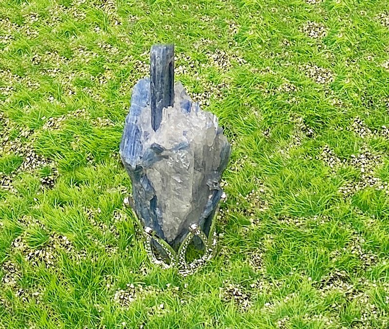 手串充電站-天然原礦藍晶石共生冰透白水晶及鏡鐵礦及雲母 養水晶 - 其他 - 水晶 多色