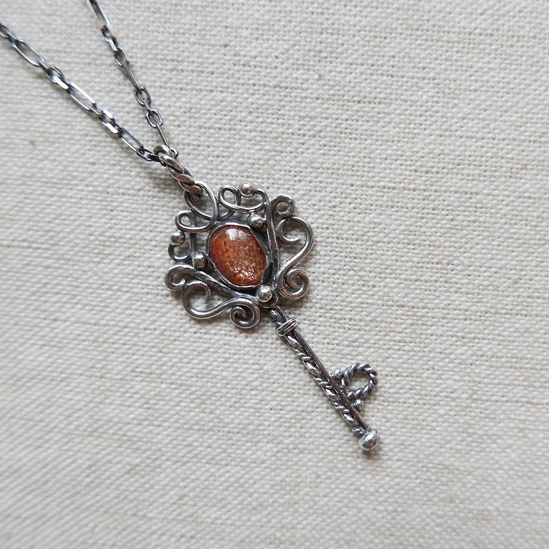 handmade silver sunstone pendant - iii - Necklaces - Gemstone Orange