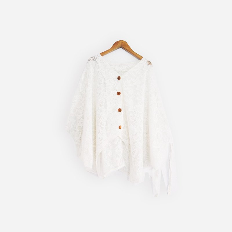 Disguise vintage / Floral lace cape blouse no.727 vintage - เสื้อผู้หญิง - เส้นใยสังเคราะห์ ขาว
