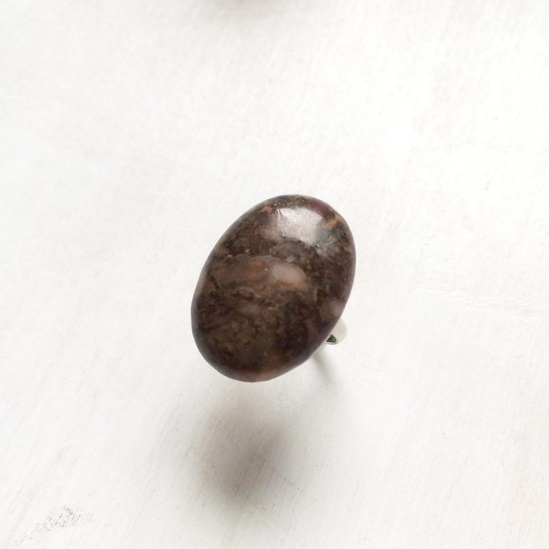 ローズ完全に愛の石 - ローズ楕円形の石のリング（調節可能なリング・ワイ） - リング - 宝石 ブラウン