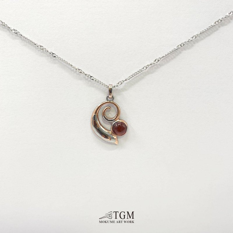 Dolphin necklace for love/love/gift/wooden gold/agate - Necklaces - Other Metals 