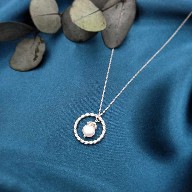 Hemp Wreath Circle Sterling Silver Pearl Necklace - สร้อยคอ - เงินแท้ สีเงิน