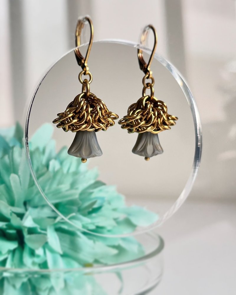 Flower bud earrings (temperament gray) Bronze earrings - ต่างหู - ทองแดงทองเหลือง ขาว