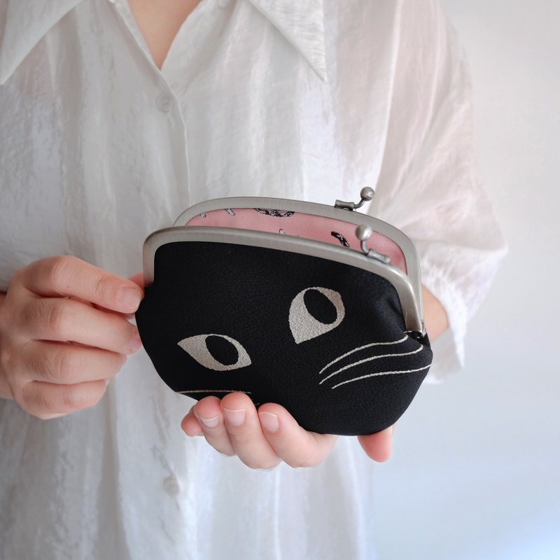 Kyoto craftsman pure silk gold clutch black cat M / limited edition, beautiful texture, gift for personal use - Coin Purses - Silk 