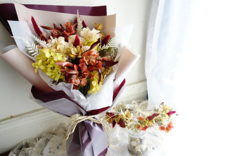 Bouquet-Autumn Orange Bouquet/Korean Bouquet/Graduation Bouquet/Birthday/Valentine's Day - ช่อดอกไม้แห้ง - พืช/ดอกไม้ หลากหลายสี