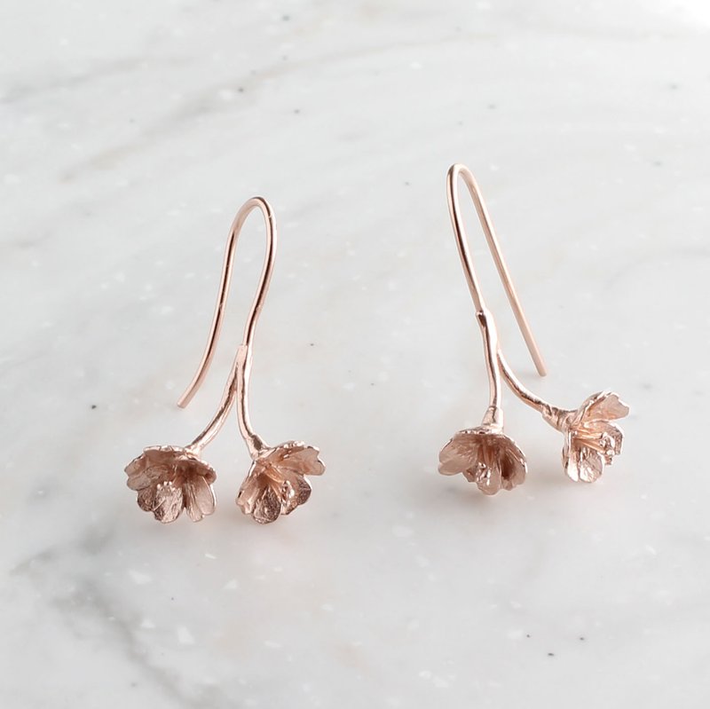 胴吹きさくらのピアス / Doubuki Sakura Earrings - 耳環/耳夾/耳骨夾 - 純銀 粉紅色