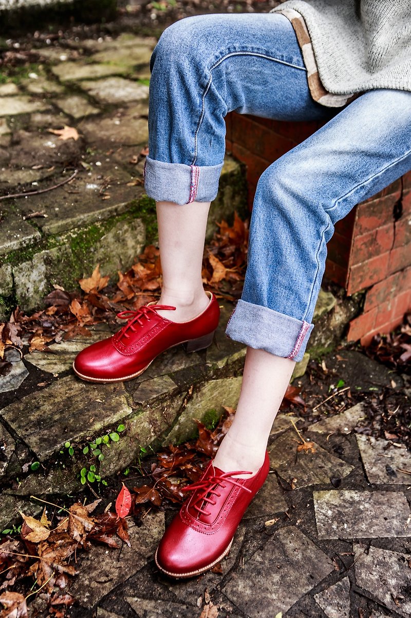 Leather Oxford shoes - รองเท้าอ็อกฟอร์ดผู้หญิง - หนังแท้ สีแดง