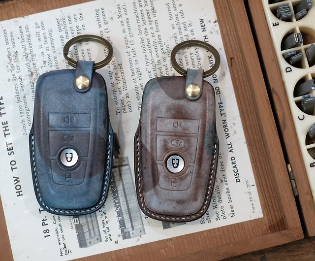 Shape it  Handmade Leather honda key Case.Car Key Holder - Shop Navy  LeatherCraft Keychains - Pinkoi
