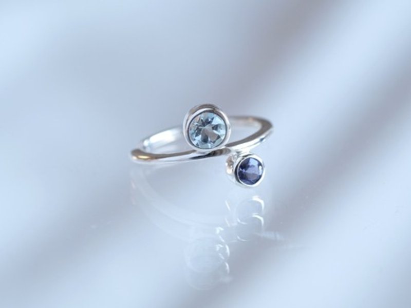 Ear cuff aiolite×blue topaz　ブルートパーズ×アイオライト　イヤカフ　silver925　シルバー - 耳環/耳夾/耳骨夾 - 寶石 藍色