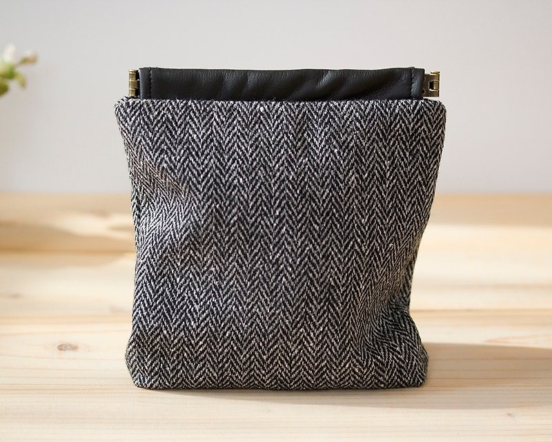 Charger case, Cosmetic pouch, Ditty bag, Make-up Case, Travel pouch / Herringbone Balck - Toiletry Bags & Pouches - Cotton & Hemp Black