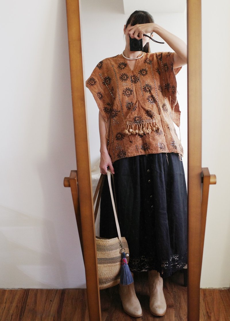 Vintage hippie marley mud-dyed handwoven metallic embellished top - เสื้อผู้หญิง - ผ้าฝ้าย/ผ้าลินิน 