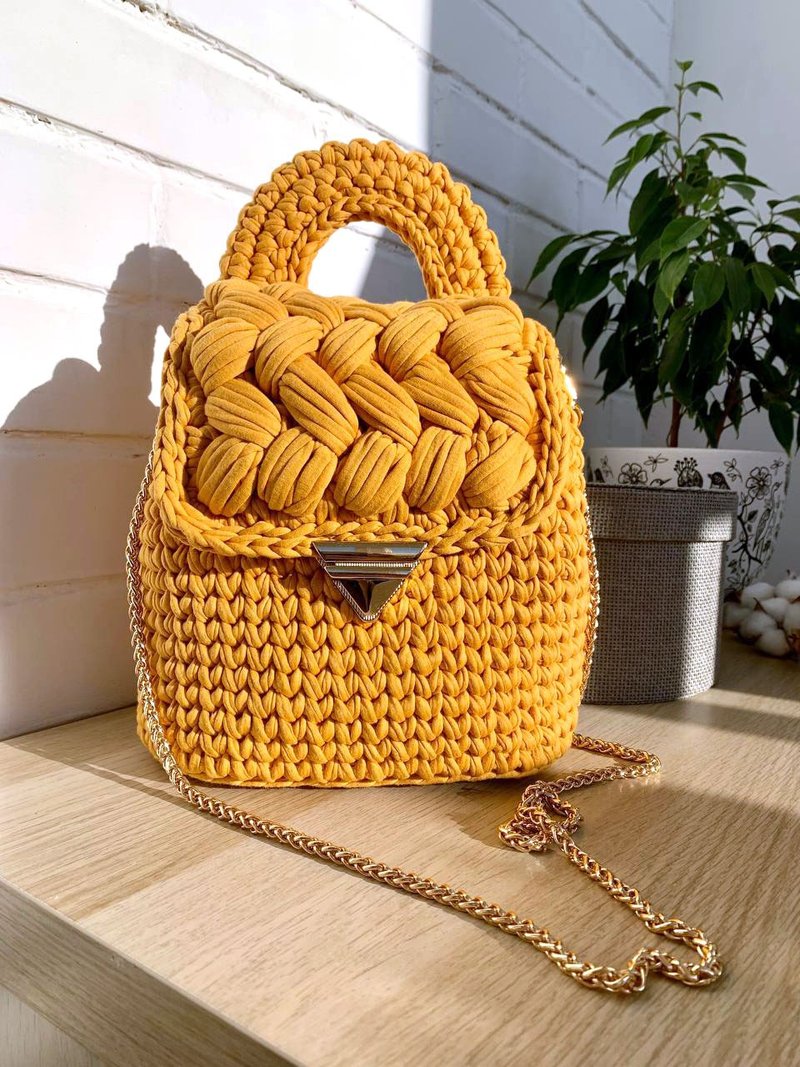 Crocheted yellow handbag Designer shoulder bag Mustard bag with chain - 手提包/手提袋 - 棉．麻 黃色