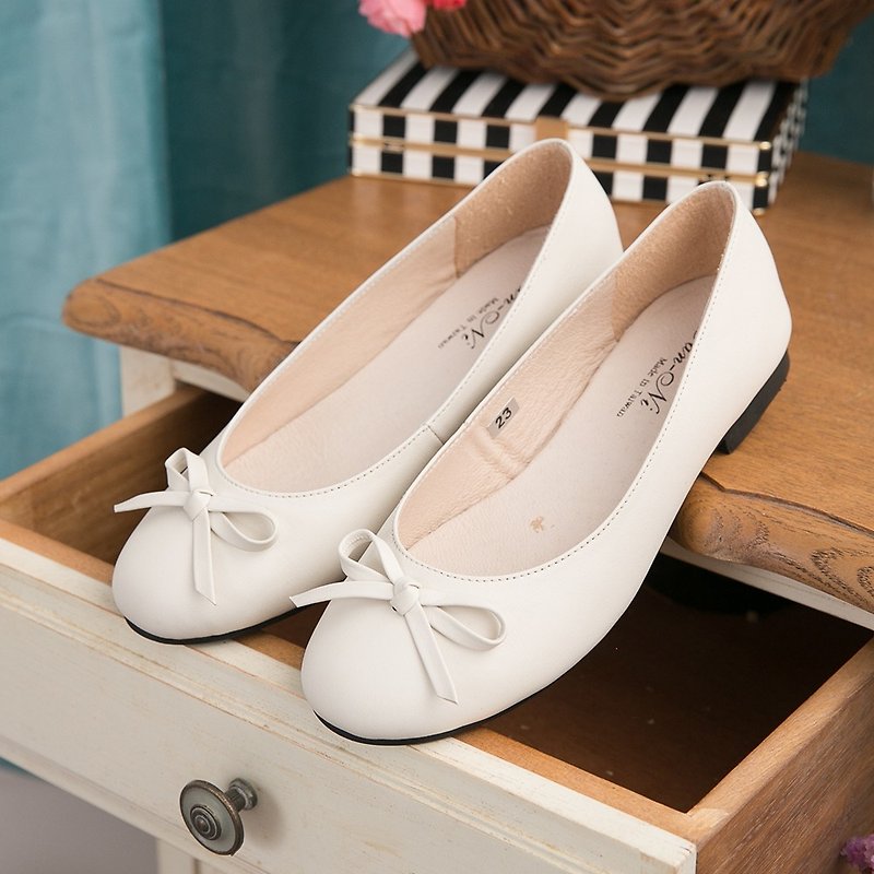 Maffeo Doll Shoes Ballet Shoes Early Spring Sweet Japan Top Cowhide Doll Shoes (1229 White Swan) - รองเท้าบัลเลต์ - หนังแท้ ขาว