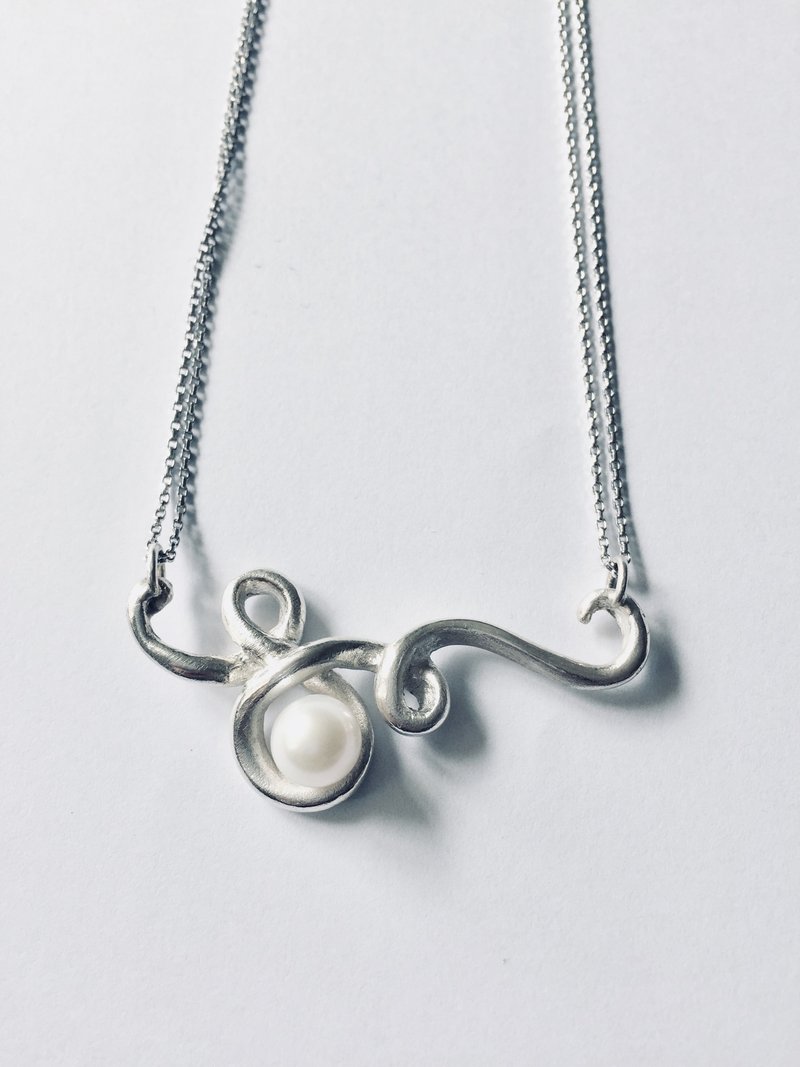 100% self-designed 999 sterling silver Silver moon bay freshwater pearl necklace - สร้อยคอ - เงินแท้ สีเงิน