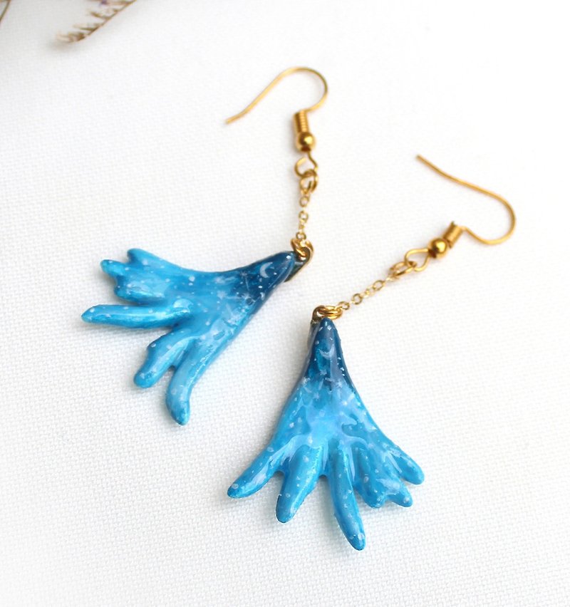 Handmade platycerium earrings (Blue) - Earrings & Clip-ons - Clay Blue
