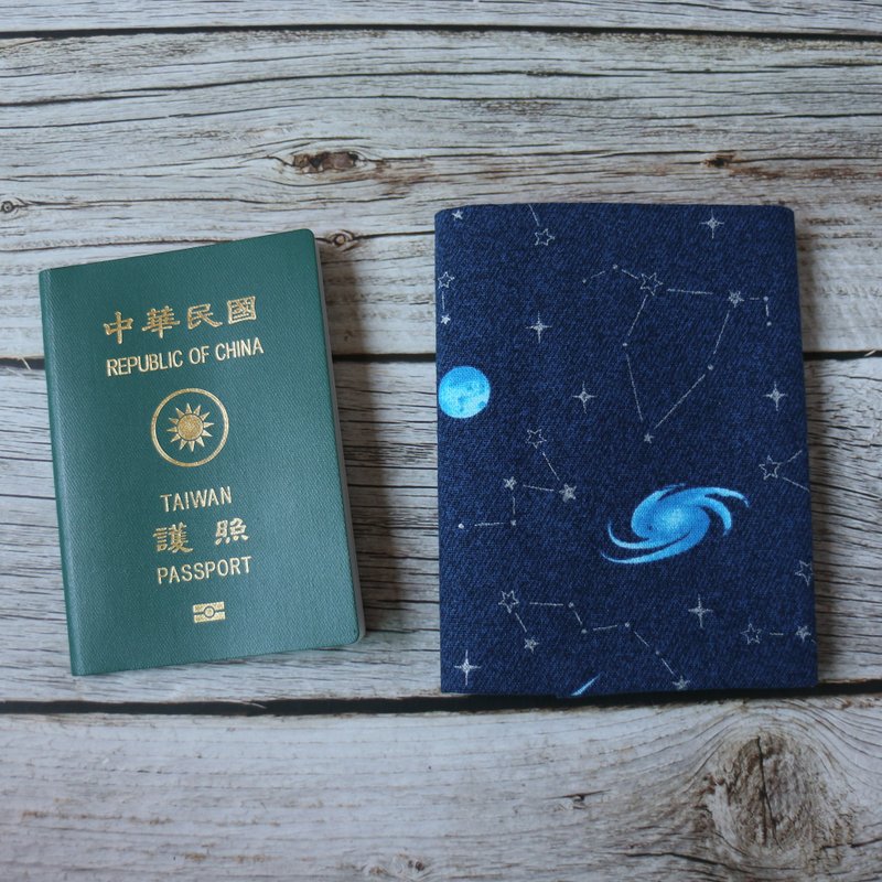 【行星】護照套 護照夾 護照包 出國必備 - 護照夾/護照套 - 棉．麻 藍色