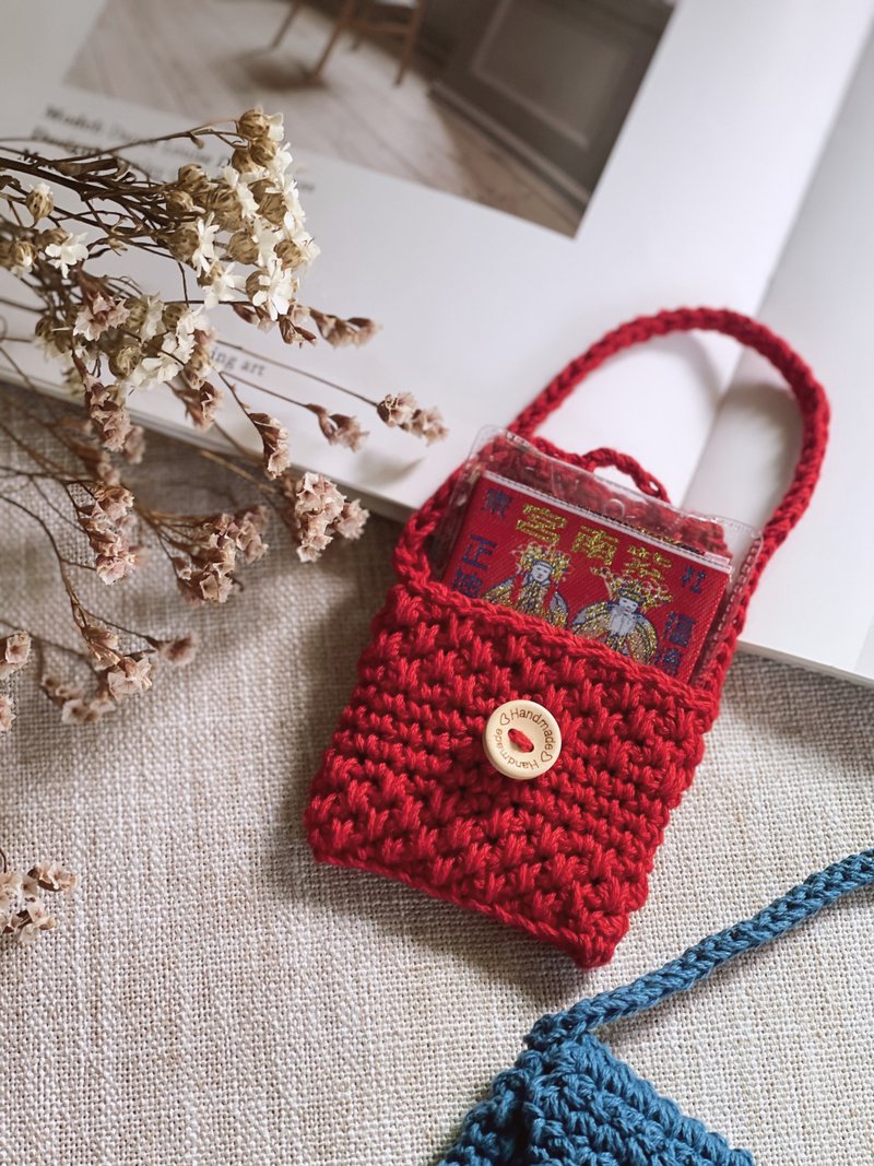 Woven safety talisman bag-cute small schoolbag shape can put parking tokens - พวงกุญแจ - ผ้าฝ้าย/ผ้าลินิน สีแดง