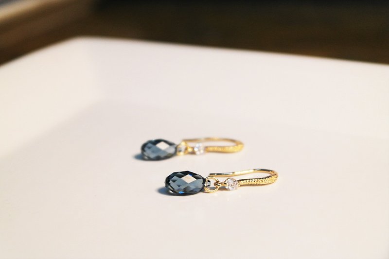 "Cote d'Azur" 18K gold dark blue - Swarovski crystal drop earrings mini CZ sea ear clip ear hook - ต่างหู - เครื่องเพชรพลอย 