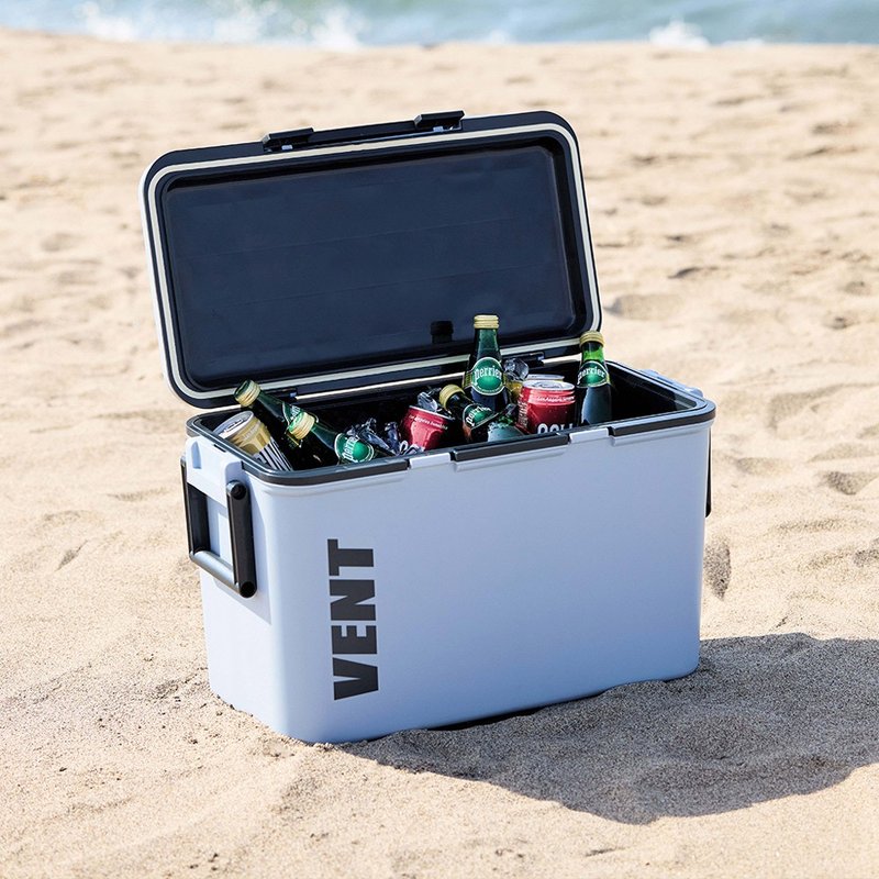 Japanese squ+ VENT Made-in-Japan Portable Cooler Box - 36L - Multiple Colors Available - Camping Gear - พลาสติก สีน้ำเงิน