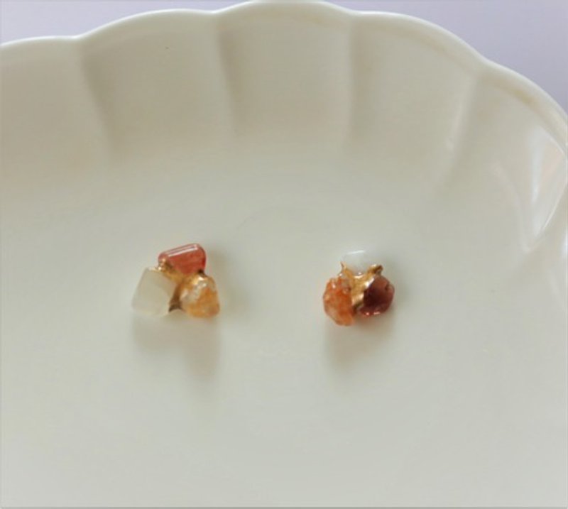 Made-to-order Kintsugi natural stone Clip-On / Andesine, White Moonstone, Himalayan Gold Azeztulite - ต่างหู - เครื่องประดับพลอย สีนำ้ตาล