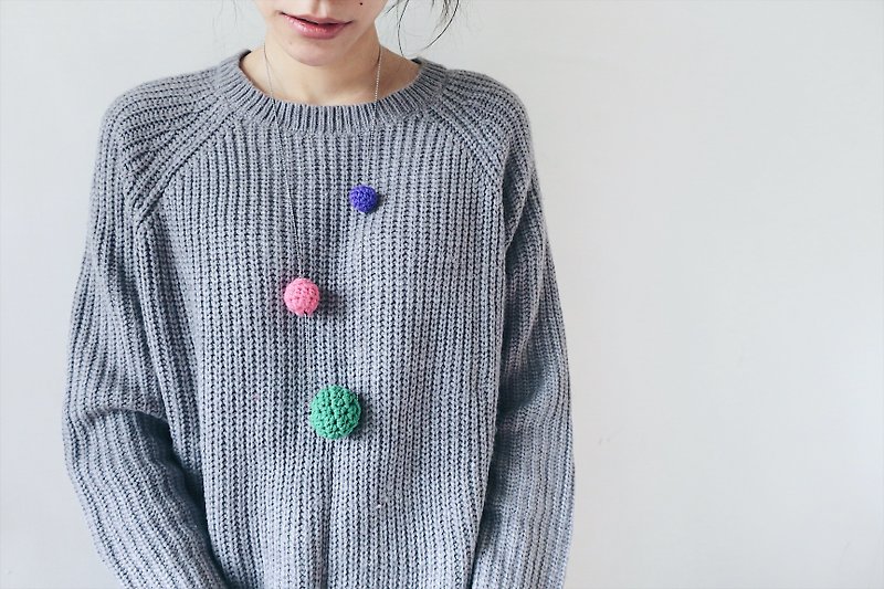 [Endorphin] braided yarn 毬 necklace - Necklaces - Wool Multicolor