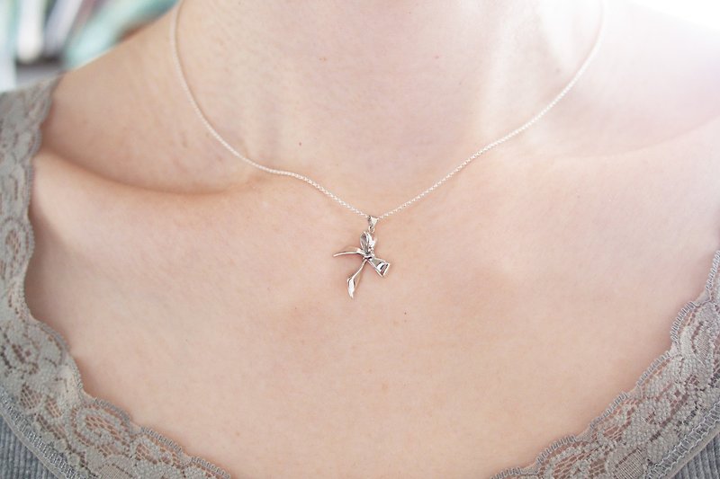 Simple bowknot necklace hand 925 sterling silver necklace - Necklaces - Other Metals Silver