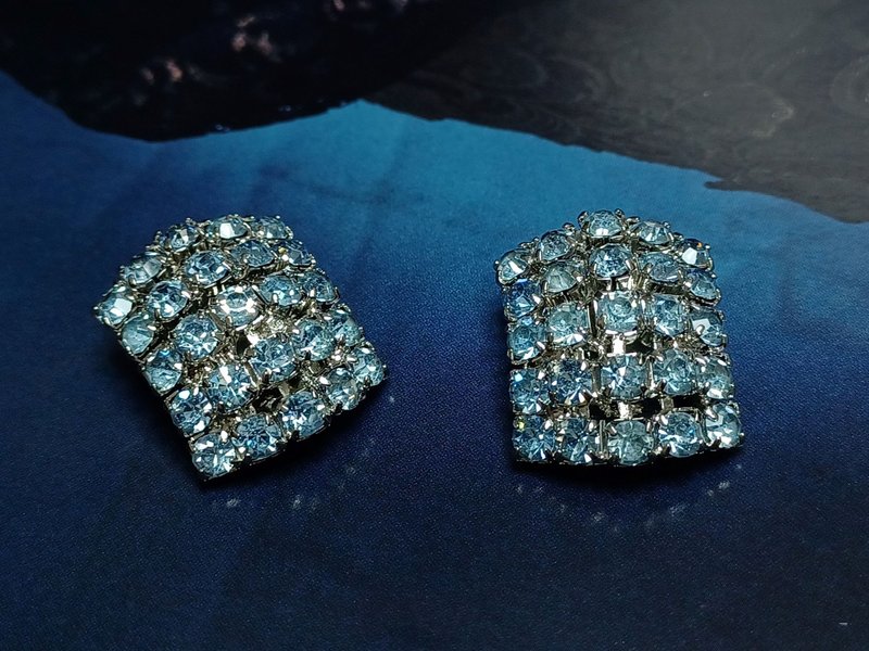 vintage jewelry  古董 WEISS 藍色星空萊茵 夾式耳環 - 耳環/耳夾/耳骨夾 - 其他金屬 