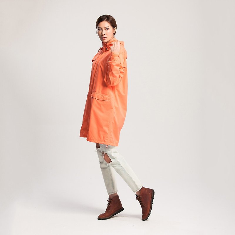 (完售)LoRain中性風衣式防水外套-蜜桃橘 + Expansion可收納延伸- - 女大衣/外套 - 防水材質 橘色