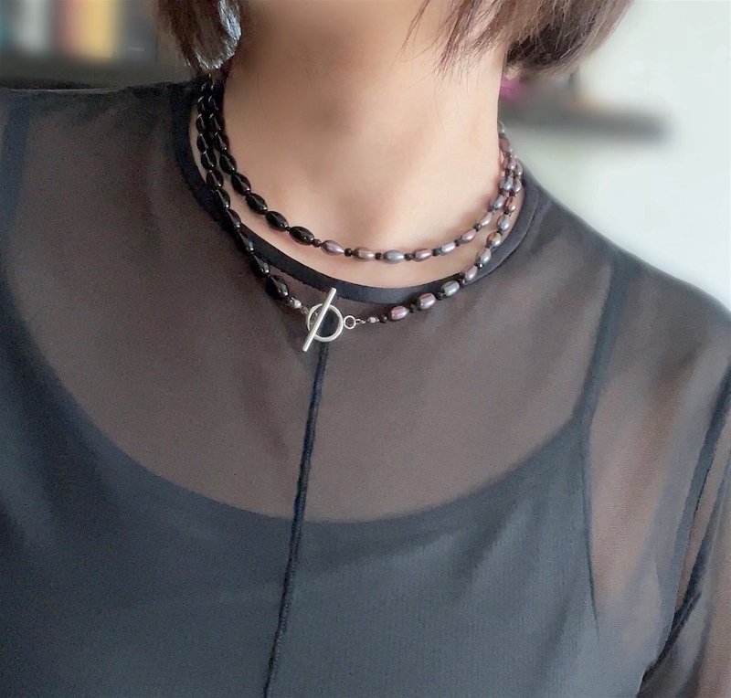 Mauve gray x black rice-shaped pearl and onyx long necklace. Can be worn in two rows. - สร้อยคอยาว - ไข่มุก หลากหลายสี