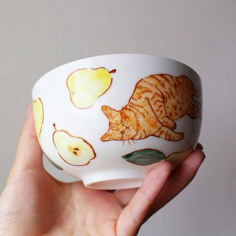 tabby cat  with pear bowl - ถ้วยชาม - ดินเผา สีเหลือง